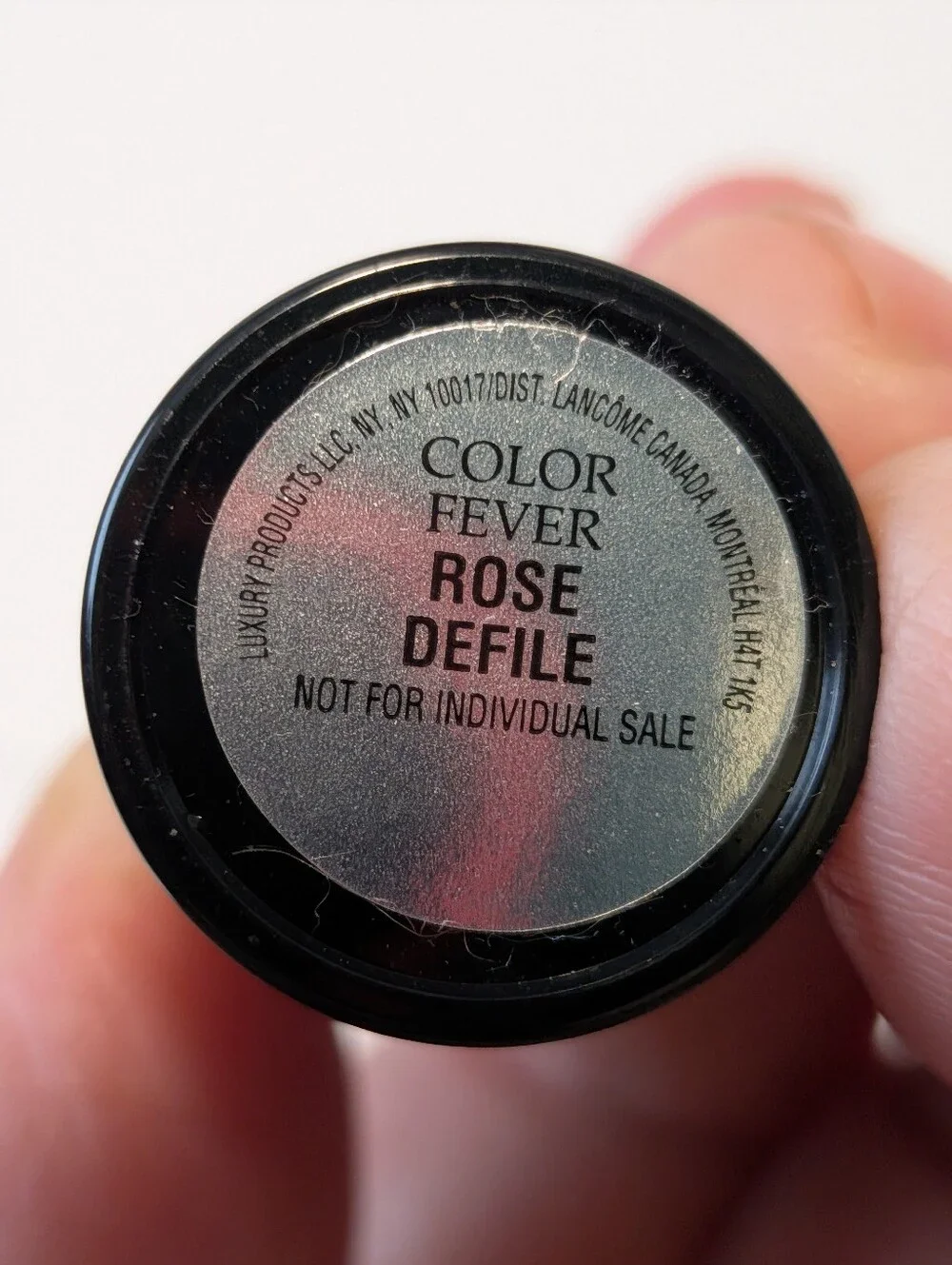 New'Lancome Lipstick Color Fever Rose Defile.It is a Standard Size